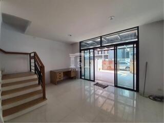 40635 - Narathiwat-Chan, 4 floors high, area 24 sq m. Grade A townhome for sale, Sathu Pradit 13.
