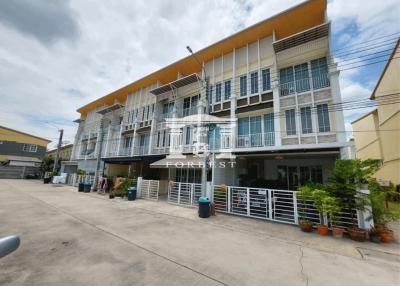 41986 - 3-story townhome for sale, Golden City On Nut-Pattanakarn, area 22.6 sq m.