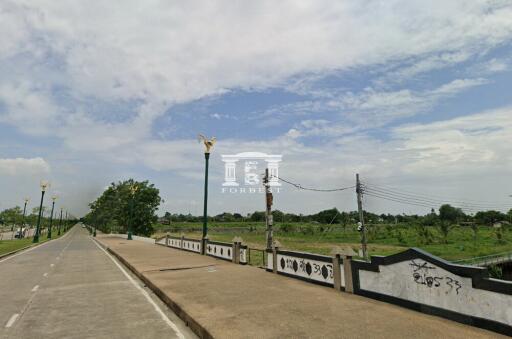42740 - Land for sale next to National Park Road, area 10-1-24.5 rai, near Sanam Luang 2.
