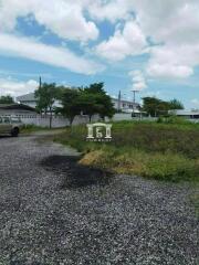 42585 - Land with one-storey factory for sale. near Suvarnabhumi Airport