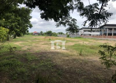 42218 - Land for sale, area 3-1-14 rai, 2 km from Kanchanaphisek Road, near the Tekka Charity Federation Association.