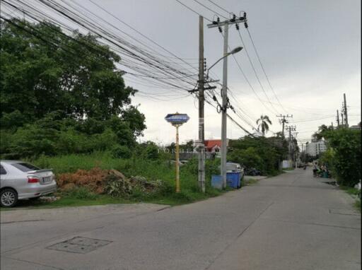 40042 ขายที่ดิน สุขุมวิท 109, ซอยสันติคาม เนื้อที่ 1-3-38 ไร่