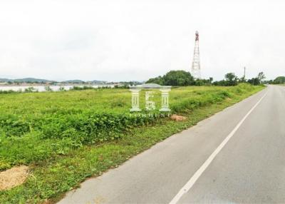 42502 - Chiang Rai Land for sale, near the Mekong River, 7-2-50 rai, opposite Laos.