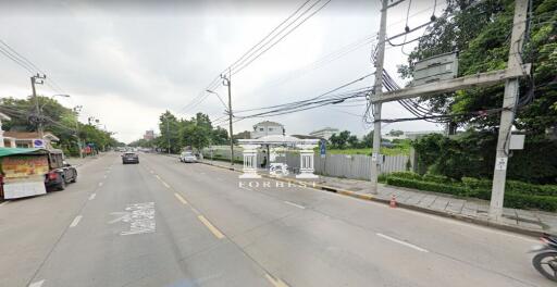 42260 - ขายที่ดิน ทำเลดี ติดถ.นวลจันทร์ พื้นที่สีเหลือง เหมาะสร้างคอนโด,