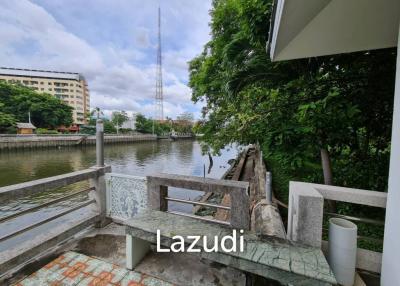 6 Bed8 Bath 800 Sqm Land for sale with a detached house with Bangkok Noi Canal For Sale