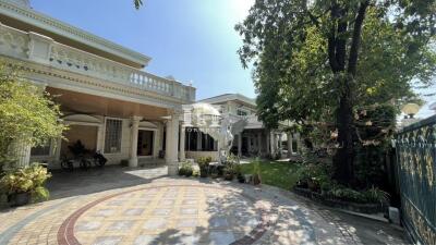 42975 -Luxury single house for sale, Sasimonthon Village, Bang Waek