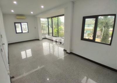 42890 - 2-story house for sale, area 82.4 sq m, Srinakarin.