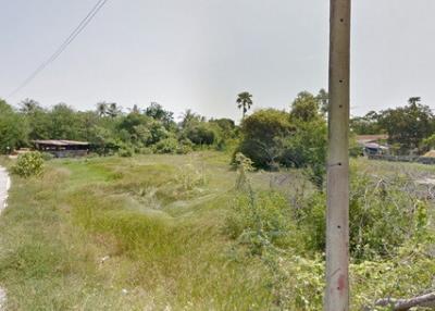 38668-Land for sale next to the sea, Puek Tian Beach and Cha-am, area 35-3-21 rai.