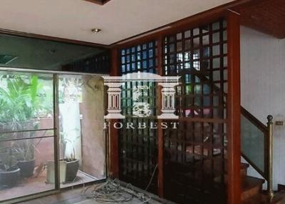 41178 - Land for sale with 1 2-story house, area 220 sq wa, Sukhumvit Road 29.