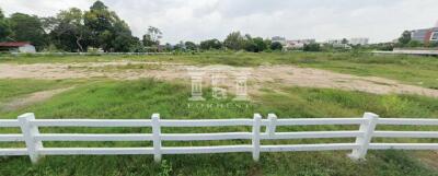 90152 - Land for sale, Soi Chaloem Phrakiat 6, Pattaya Sai 3, near Terminal 21 and Makro, area 6-3-30.60 rai.