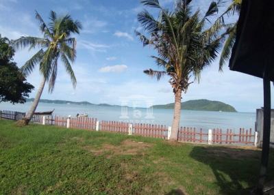 90181 - Land for sale next to the Phuket sea, Rawai Beach, near Best Western Hotel, area 2-0-37 rai.