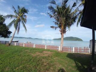 90181 - Land for sale next to the Phuket sea, Rawai Beach, near Best Western Hotel, area 2-0-37 rai.