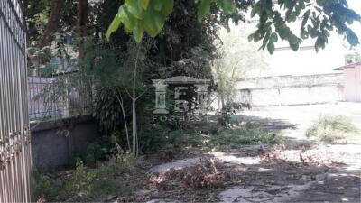 40905 - Hua Thanon Narathiwat Ratchanakarin, Land for sale, area 1,328 Sq.m.