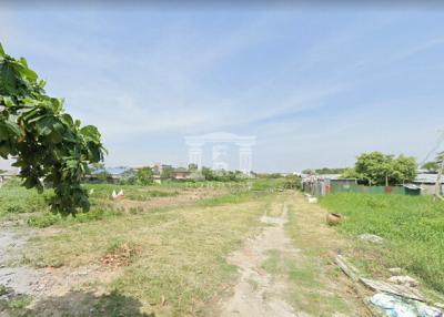 39804 Land for sale, Soi Chaloem Phrakiat Rama 9, Intersection 48, near BTS Udomsuk, area 5 rai, suitable for a project.