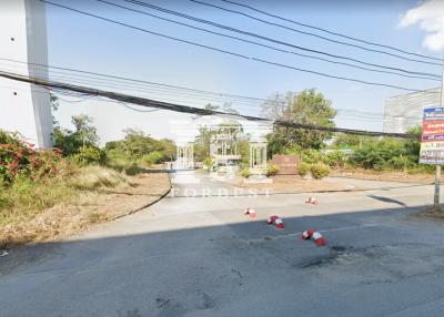 41867 - Land for sale, Royal Place Bangna-Trad project, km.27, near Mega Bangna, 389 sq wa
