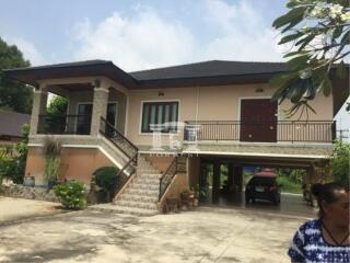 41110 - Apartment for sale, Motorway, Sriracha, Chonburi, 3 buildings, 32 rooms with a large house, Plot size 2-2-95 rai