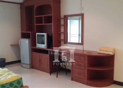 6,500 Sqm., 5 Beds Condo listed for ฿ 90,000,000.