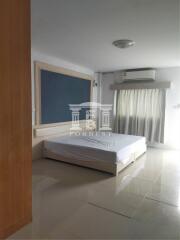 90295 - Apartment for sale, 4 floors, 40 rooms, Sriracha, Worakit market, Chonburi, near 99% of the guests!!