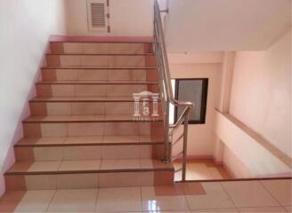 33895-216 - 6-storey apartment, Thanon Wutthakat rd