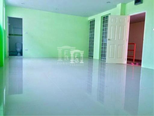 37413 - Ratchadaphisek rd, apartment for sale, size 376 sq. m., 36 Thanon Ratchadaphisek, Khwaeng Din Daeng, Khet Din Daeng, Krung Thep Maha Nakhon 10400, Thailand37413 - Ratchadaphisek rd, apartment 