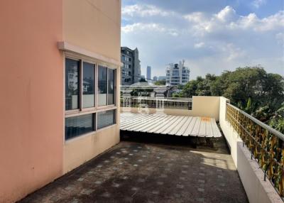 90336 - Land for rent with 6-storey residential building in the heart of the city, Rama 9 Road, near MRT Rama 9