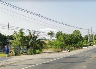 90585 - Land for sale, area 98-3-68 rai, along Khlong Raphiphat, Pathum Thani, near Northern Rangsit Golf Course.