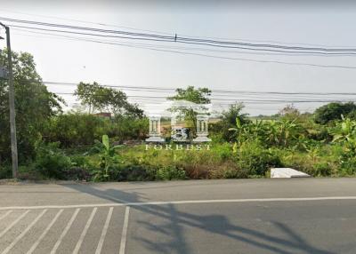 90585 - Land for sale, area 98-3-68 rai, along Khlong Raphiphat, Pathum Thani, near Northern Rangsit Golf Course.