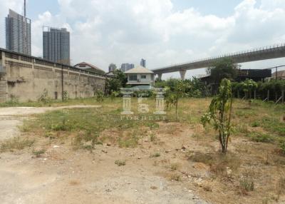 33205 Land for sale, Charansanitwong Road, area 300 sq wa, near Yanhee Hospital, about 1 km from the BTS Blue Line Bang O.