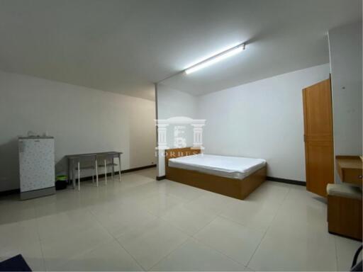 40347- Apartment for sale, Ladprao 41, near Phawana Station, 7 floors, 114 rooms, with elevator.