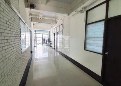 39998 Ramkhamhaeng apartment for sale, 61 rooms, good location, behind Ramkhamhaeng University.