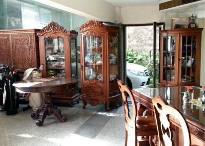 1,200 Sqm. Building listed for ฿ 50,000,000.
