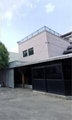 39602 Office building 1,700 sq m. Lat Phrao 71 Nakniwat ready for use.