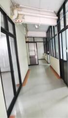 39602 Office building 1,700 sq m. Lat Phrao 71 Nakniwat ready for use.