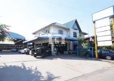 90599 - Land for sale with office + 1 house, 2 warehouses, 1 coffee shop, Pathum Thani.