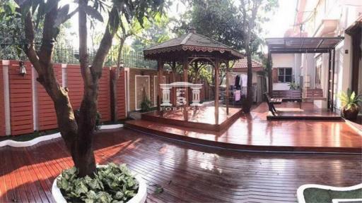 90628 - Single house Krongthong Pavilion. Convenient travel on Chaloem Phrakiat Rama 9 Road, area 193 sq m.