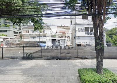 37820-Land for sale, Taksin-Sathorn (next to the main road), area 1 rai 107 sq wa