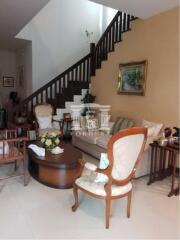 40688 - Baan Issara Rama 9, behind The Nine, 4 bedrooms, nice to live in.