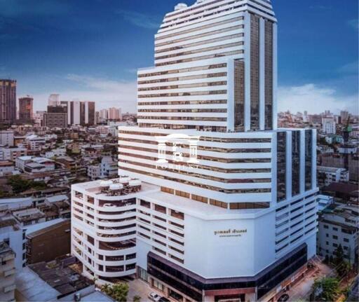 42175 - Office space for sale in the Jewelery Center building near BTS Chong Nonsi, area 553 sq m.