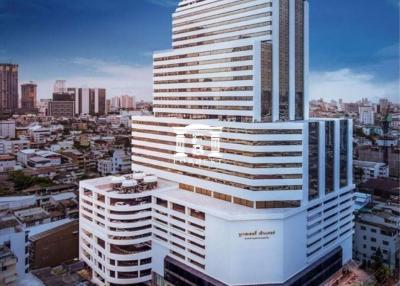 42175 - Office space for sale in the Jewelery Center building near BTS Chong Nonsi, area 553 sq m.
