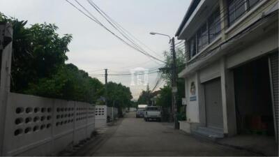 37572 -Single house for sale, Tiwanon Road, Ngamwongwan, 3.5 floors, area 130 sq m.