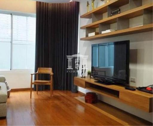 40959 - Newly renovated house for sale, Lat Phrao 56, just 375 m into the alley. There is a Solar Roof near the Chokchai 4 BTS station.