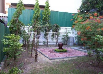 30383 - Single house for sale, South Sathorn, Soi Suan Phlu 3, near MRT Lumpini, area 100 sq m.