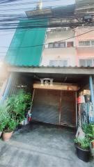 43099 - Commercial building for sale, 4 floors + 1 mezzanine, Suksawat.