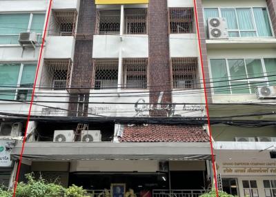 42007 - For sale/rent commercial building, 5 floors, 2 units, area 26 sq wa, Silom.