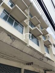 42348 - Commercial building for sale 60 sq wah Next to Phahonyothin Road Green Line train near Interchange