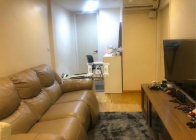 42742 - Commercial building suitable for a home office. Beautifully decorated in modern style, near BTS Krung Thon.