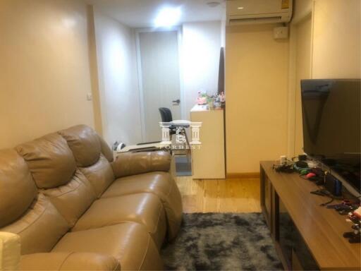 42742 - Commercial building suitable for a home office. Beautifully decorated in modern style, near BTS Krung Thon.