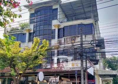 90633 - Commercial building for sale, 3 floors, with rooftop, area 117 sq wah, Vibhavadi-Rangsit 60.