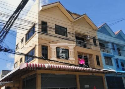 90312 - Commercial building for sale, 3 floors, 2 units, area 28 sq wah, Taksin 18, near BTS Wongwian Yai.