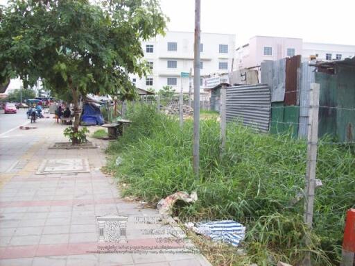 28890 - Land for sale 1-1-00 rai, next to Rama 3 Road.